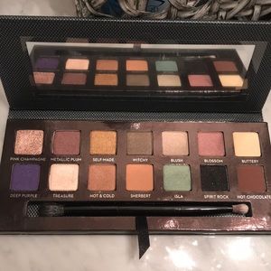 Anastasia Beverly Hills Eyeshadow Palette
